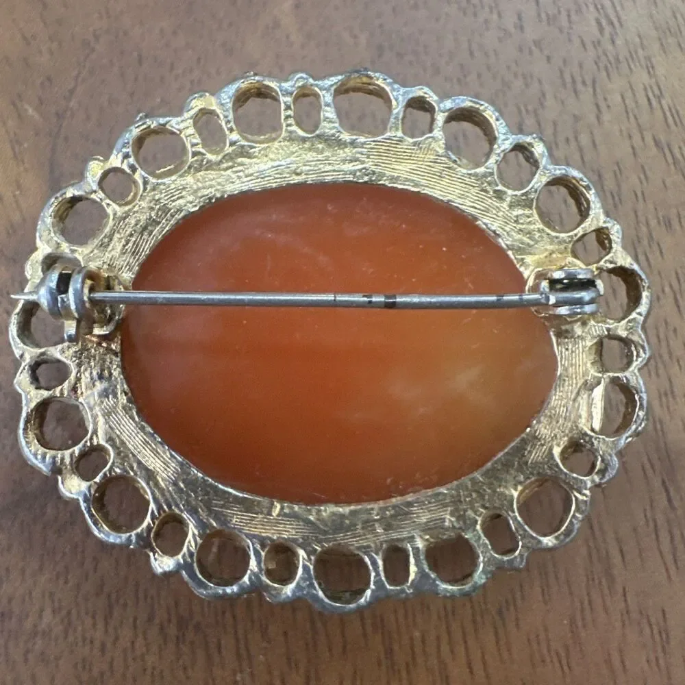 VINTAGE GOLD TONE TWO LADIES Victorian style cameo brooch & Dove PINK